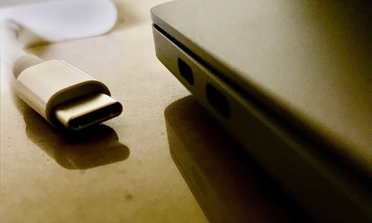 Thunderbolt 5 : tout ce qu il faut savoir sur l USB qui change tout en 2026