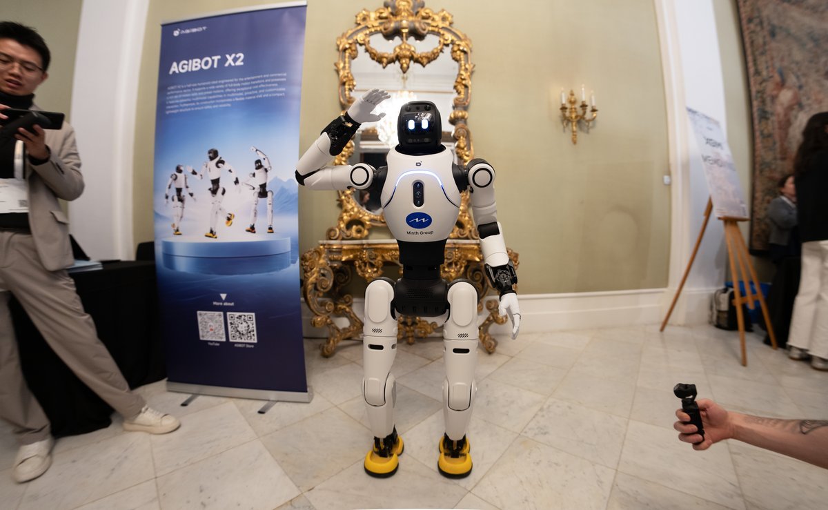 AGIBOT-X2 Robot humanoïde MWC 2026