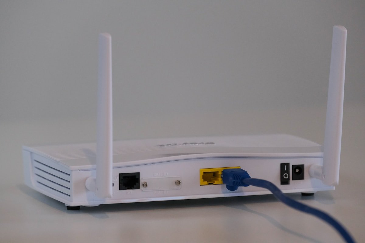 Wi-Fi 8 (802.11bn) : tout ce qu’il faut savoir sur le futur du sans-fil
