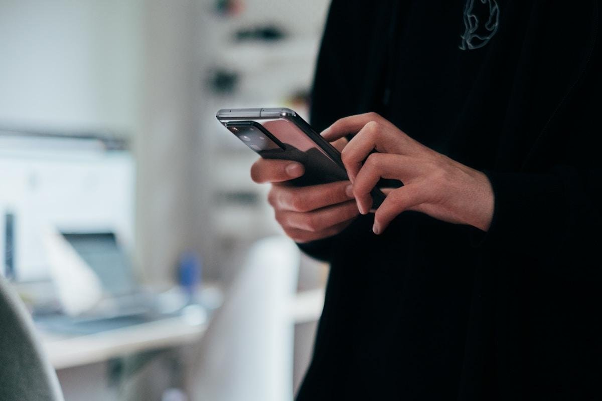 Smartphone avec technologie photographie IA computationnelle