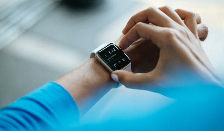 Smartphones et connectivité satellite en 2026 : quand votre téléphone devient un救命器